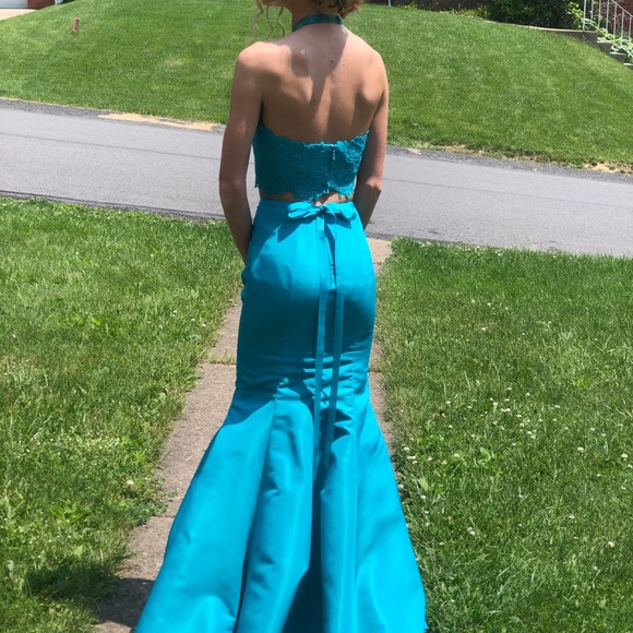 Prom dress - Picture 3 of 3